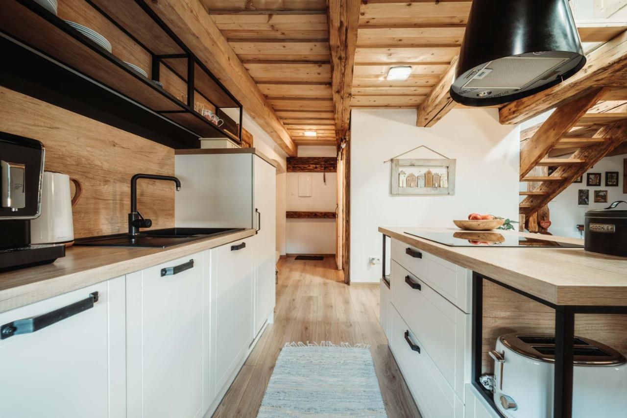 Cakyho Kuria - Mezonetovy Apartman S Krbom A Saunami Smižany Exteriör bild